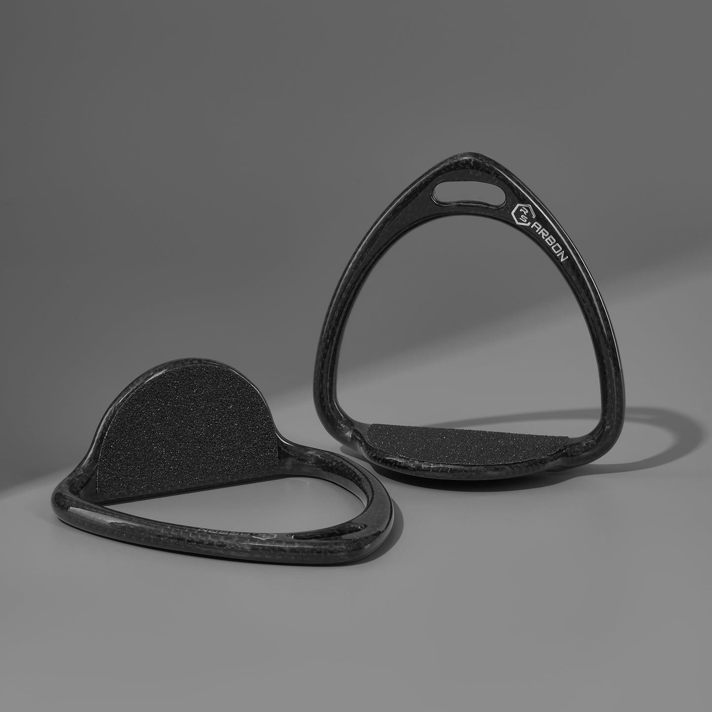 RS7 Jockey Stirrups – Ultra-Light Carbon Fiber Racing Stirrups with Larger Footrest